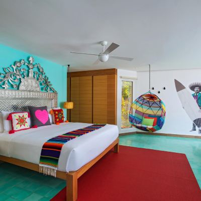 Ocean Front Oasis 1 Bedroom Larger Suite