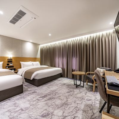 Deluxe Twin Beach View (Room 902, Ace Bed) (Large Smart Tv)) Busan Songjeong Brooks Hotel 쿠폰