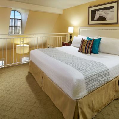 Loft Wine Valley Inn Promo Code