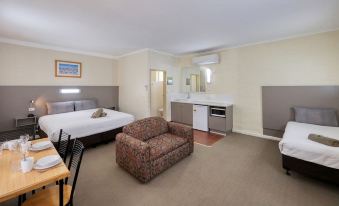 Bishops Lodge Narrandera