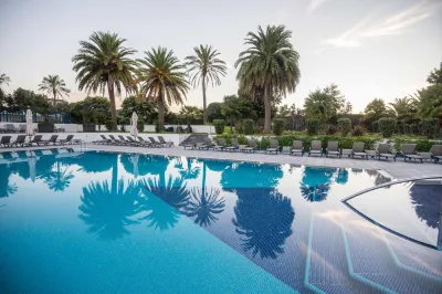 Azoris Royal Garden – Leisure & Conference Hotel Hotele w: 