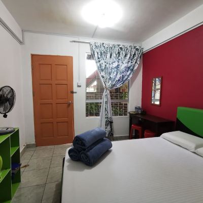 Bilik Double Kupon Spot on 89963 Sinurambi Homestay 2