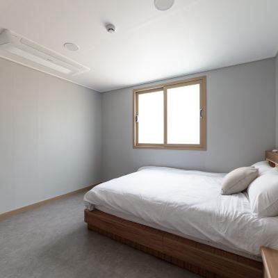 룸 5 더블 침대 Pohang Beach63 Spa Pension 쿠폰