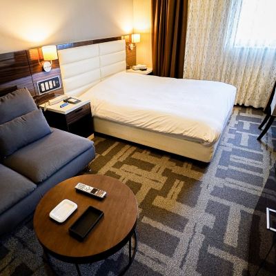 Standard Double Room With Bath-Non-Smoking