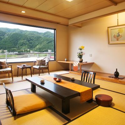◆ River Side Japanese-Style Room ◆"Primrose"12.5 Tatami Mats (Bus Wi-Fi) [Japanese Room][Non-Smoking][River View]
