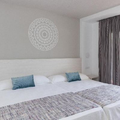 Standard Triple Room Hotel Oasis Park Splash Promo Code