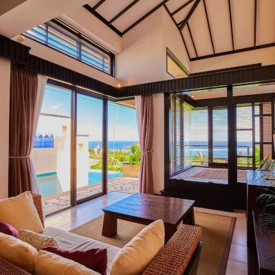 プールヴィララグーンスイート（ダブルベッド+デイベッド付） シギラ ベイサイド スイート アラマンダ クーポン