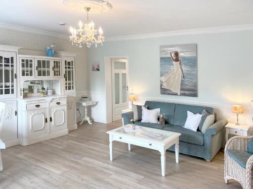 带阳台的两卧室公寓16/18/20