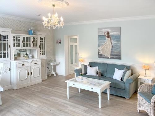 带阳台的两卧室公寓16/18/20