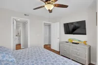 Ocean View, Pool & Easy Beach Access!