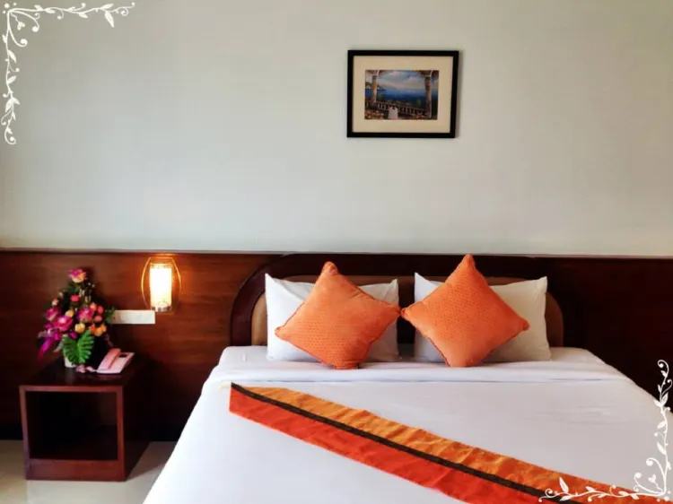 Superior Double Room (Orange Building)