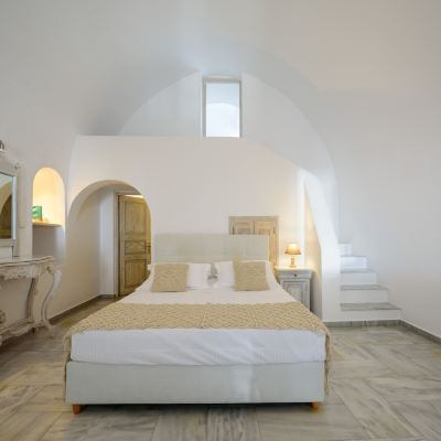 Imperial Cave Suite-Caldera Sea View & Volcano View Kallisto Promo Code
