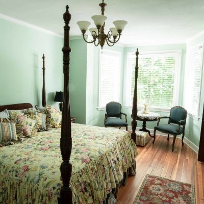 (Stella) Valparaiso Inn Bed & Breakfast Promo Code