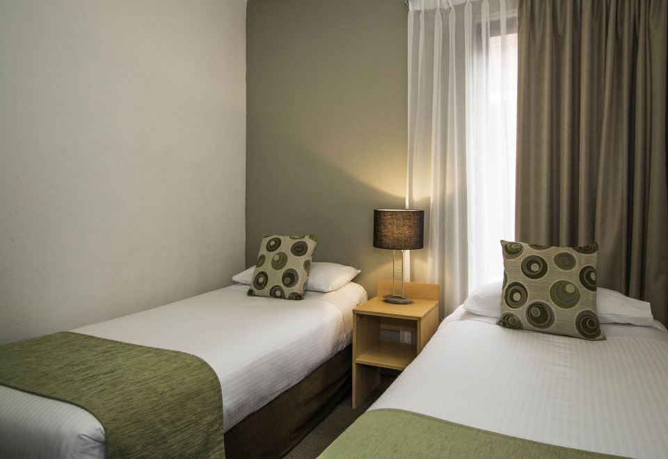 Two Bedrooms Apartment (Queen and Twin)