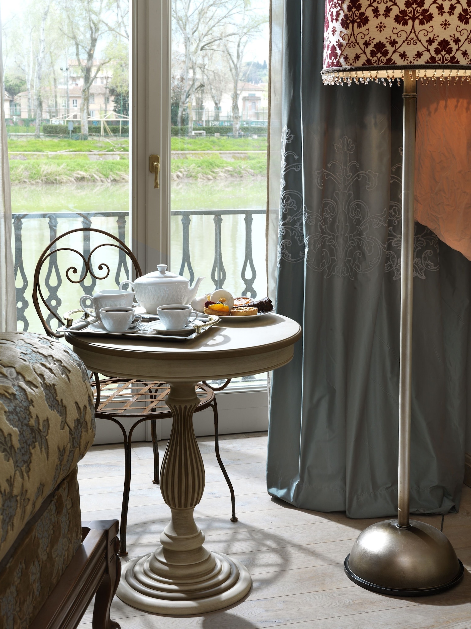 Ville Sull'Arno开放空间套房