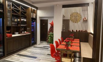 Ricaroka Hotel - Housity