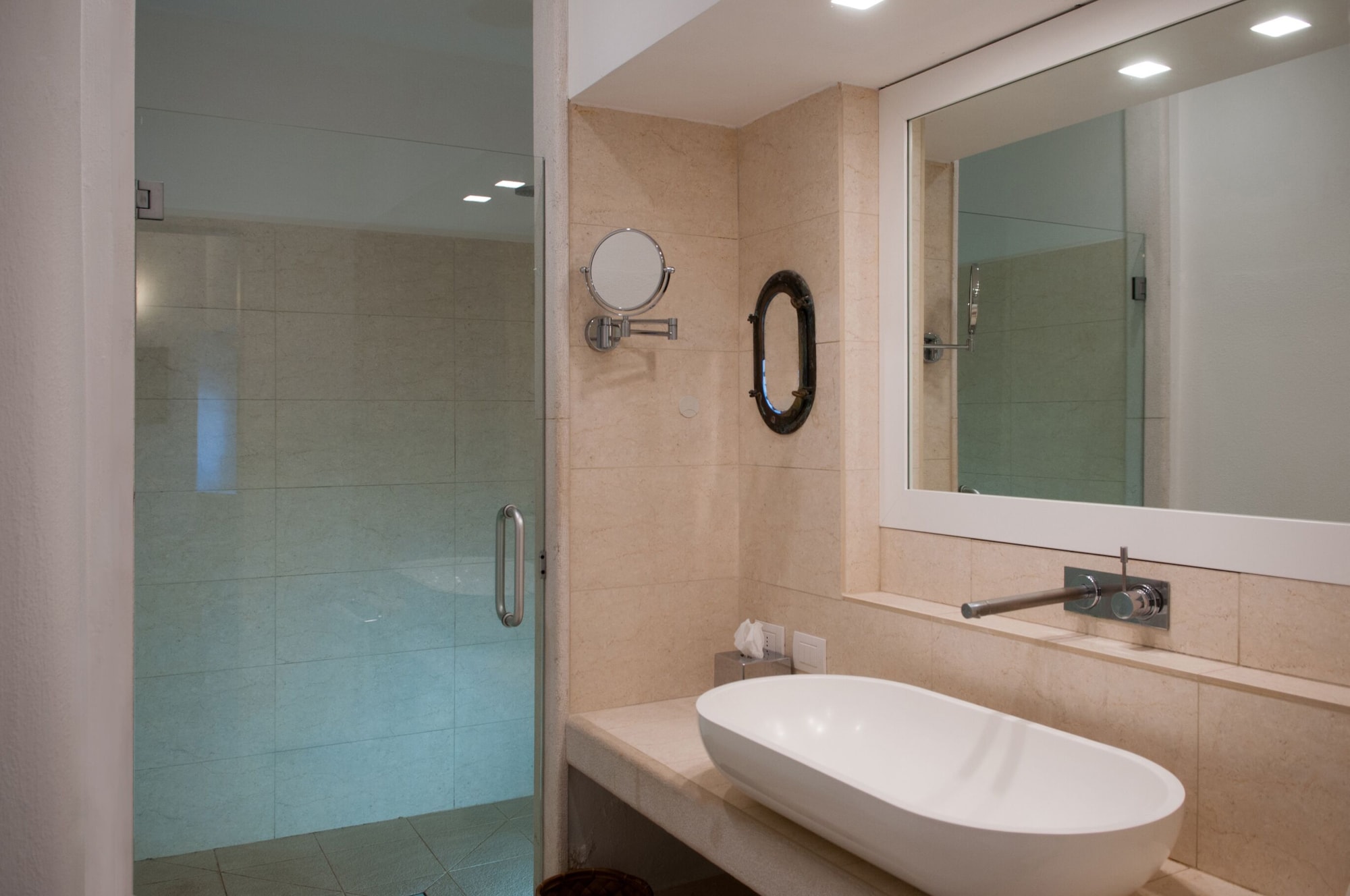 全景套房， 露台， 海景