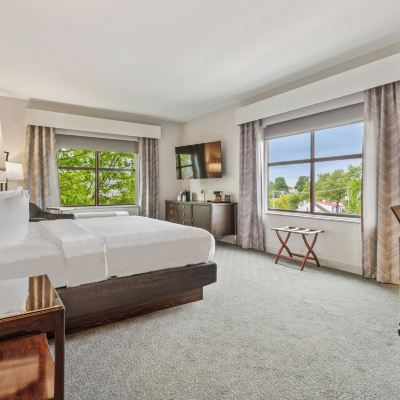 Premium Corner King Room The Hotel Warner Promo Code