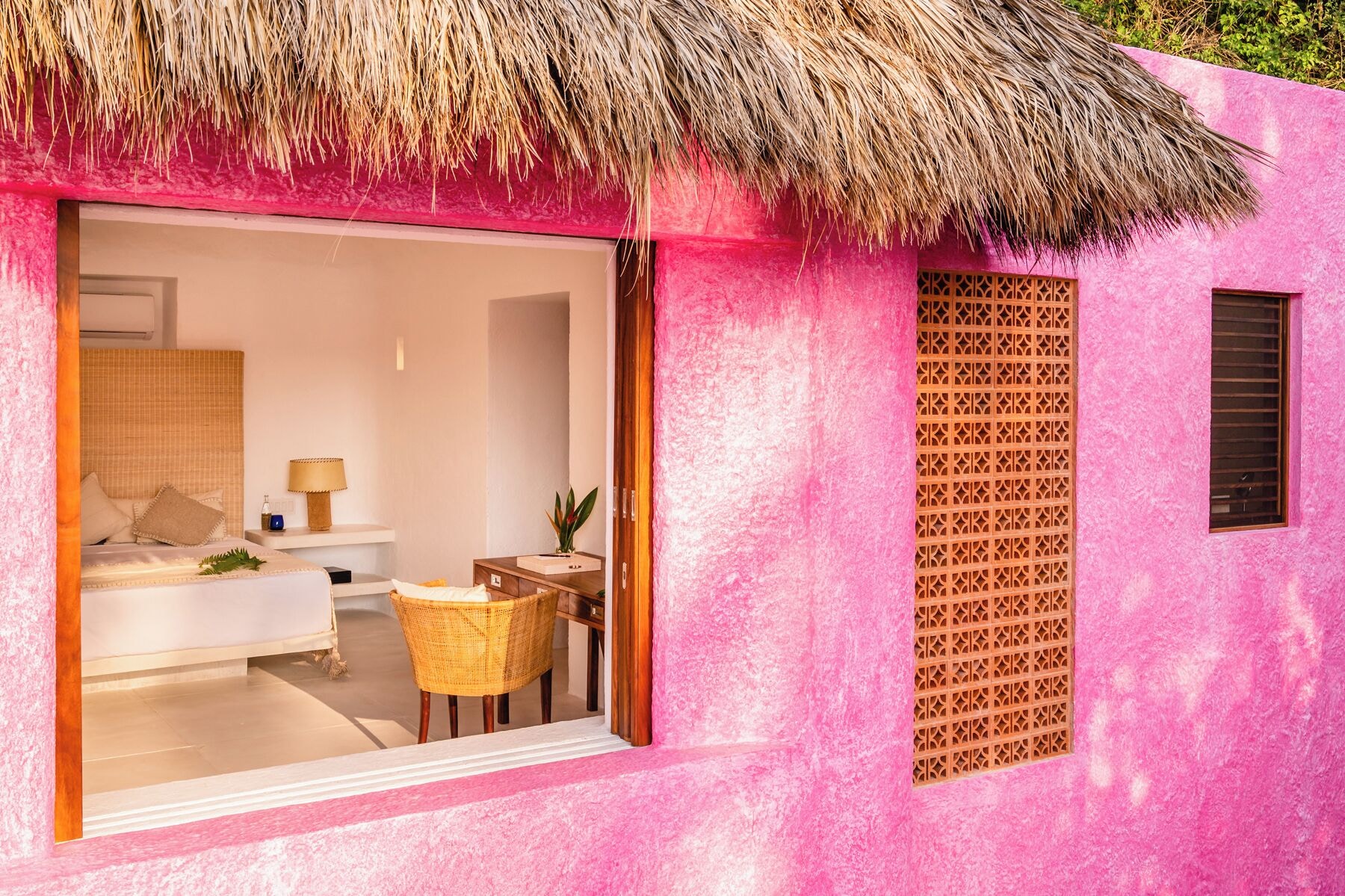 标准房（一特大床，海景）（小屋火烈鸟套房）