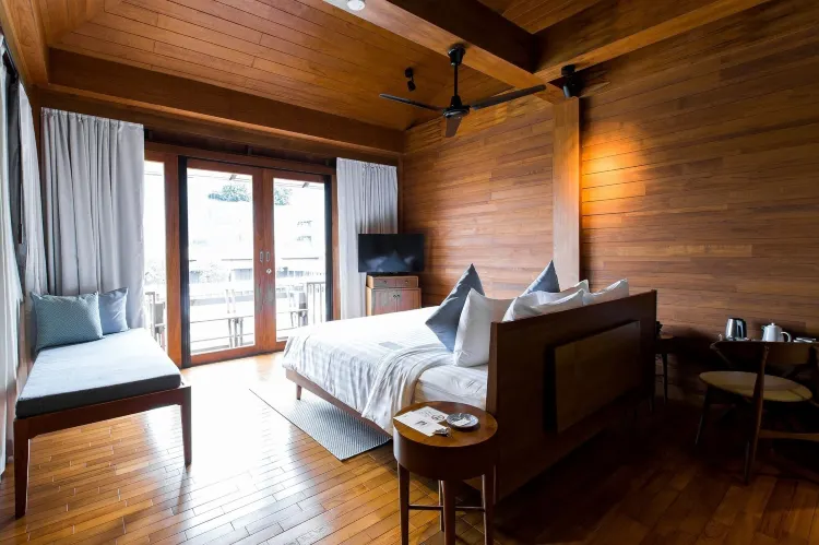 ห้องดีลักซ์ วิว คลอง