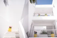 Kapetan Tasos Suites