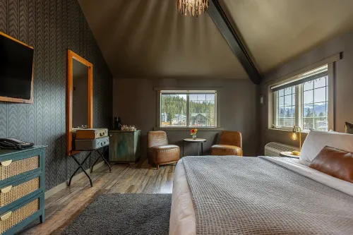 Creekside Villa