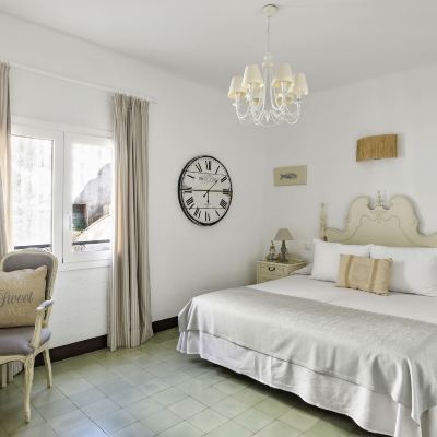 Family Room La Goleta Promo Code
