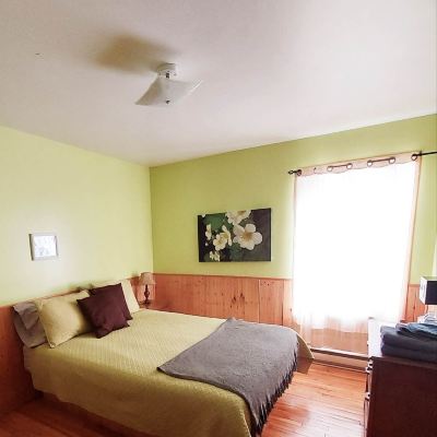 Standard Room, 1 Queen Bed, Private Bathroom (La Verte) Auberge le P'Tit Bonheur Promo Code
