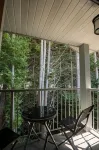 Gibsons Landing Inn