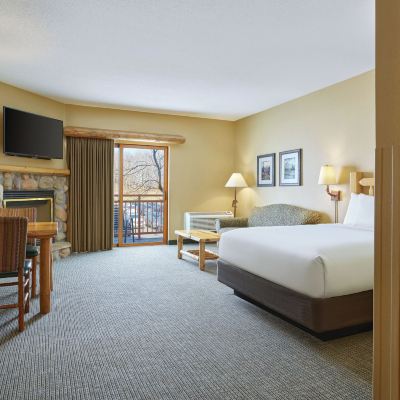 Suite, Fireplace (Waterpark Included-Fireplace) Great Wolf Lodge Kansas City Promo Code