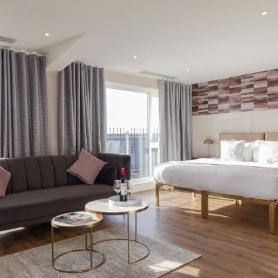 One-Bedroom Apartment The Gresham Aparthotel Promo Code