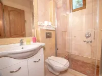Levantin Inn Room N6 Park View  호텔