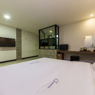Deluxe Room with Whirlpool