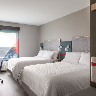 2 Queen Beds Standard Communications Acc avid hotels FORT WAYNE NORTH Promo Code