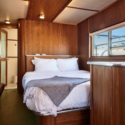Heads or Tails - Premium Room, 1 Queen Bed Waypoint Ventura Promo Code