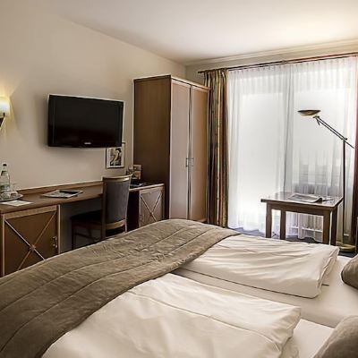 Comfort Double or Twin Room with Terrace