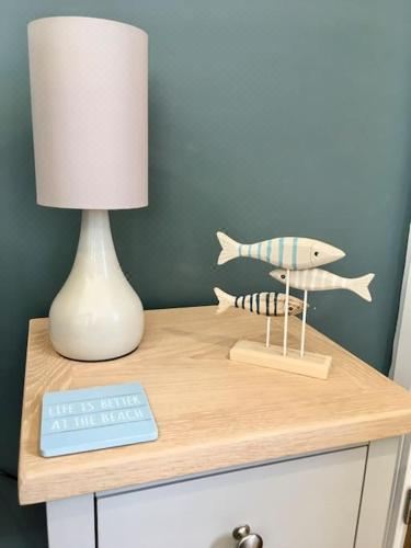 Stylish Coastal Retreat in St Ives with Parking One-Bedroom Apartment