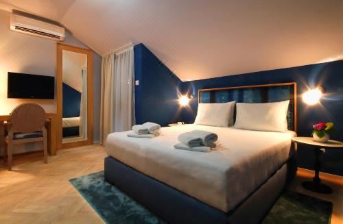 享有部分海景的高级双人间