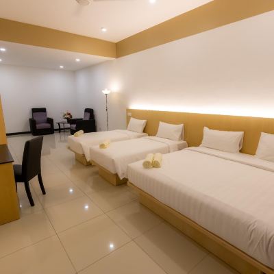 Suite Keluarga Mewah Kupon Scott Service Suites