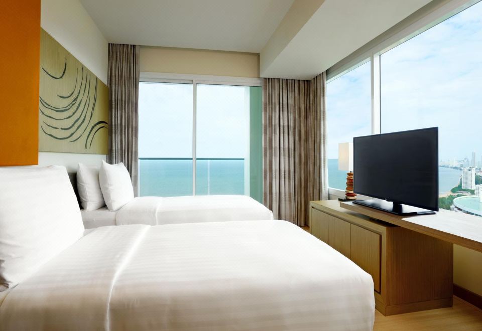 Mövenpick Siam Hotel Na Jomtien PattayaFamily Suite Sea View