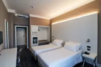 Hotel Poledrini Các khách sạn ở 