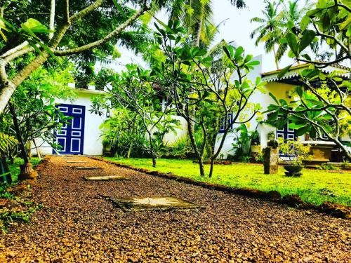 Hotel Sriyan Villa, Exterior, Garden