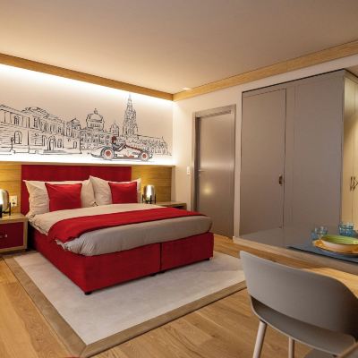 Deluxe Room, 1 Queen Bed, Kitchen, Courtyard View Los Lorentes Residences Promo Code