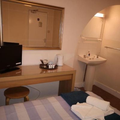 Twin Room with Shared Bathroom-Annex Westgate Hotel Promo Code