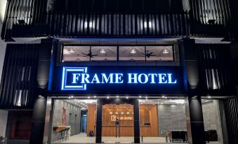 Frame Hotel - Housity