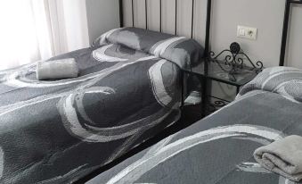 Hostal La Cañada Segoviana - Housity