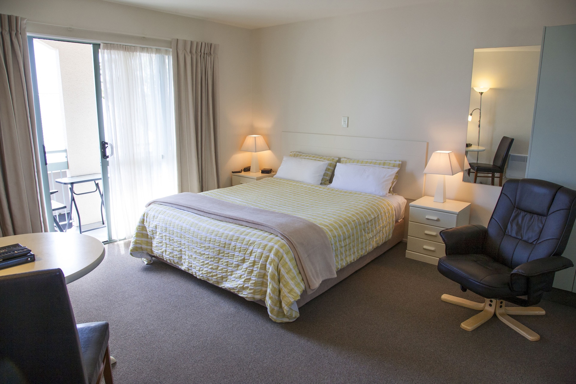 标准工作室，禁烟，带小厨房（无障碍工作室）