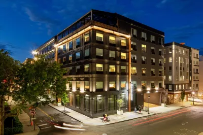 The Blake Hotel Hôtels à : 