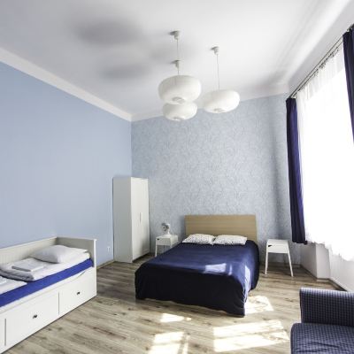 Basic Apartment, 1 Double Bed with Sofa Bed, Non Smoking Dizzy Daisy Hostel Promo Code