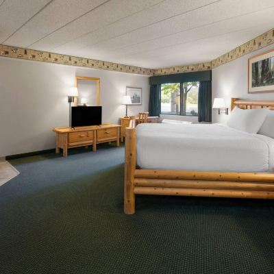 Premier King Room-Non-Smoking AmeriVu Inn & Suites Promo Code